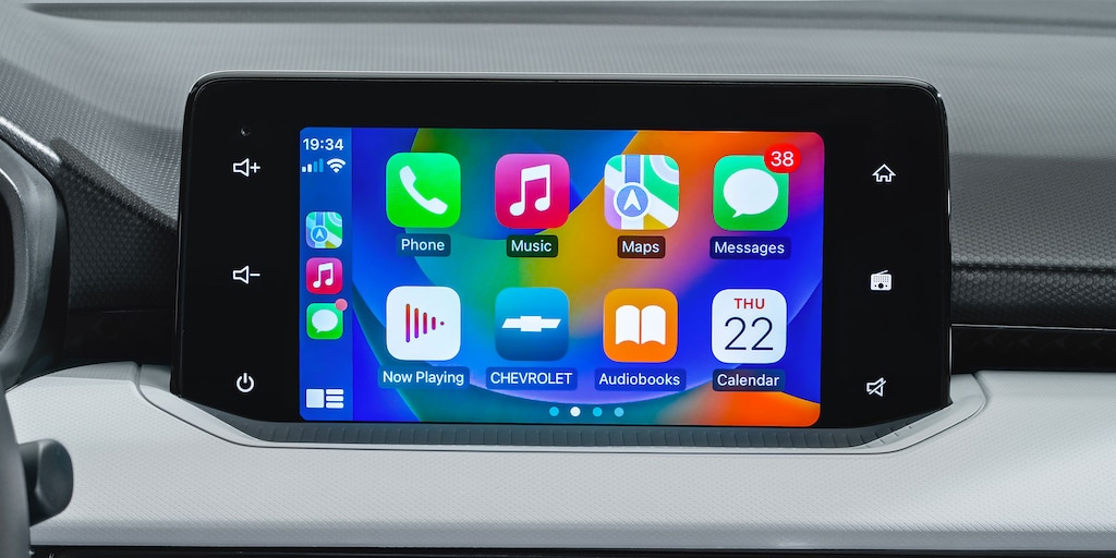 Chevrolet Aveo Sedán 2025 pantalla 8 pulgadas de infoentretenimiento Smartphone Integration, conectividad Android Auto™ y Apple CarPlay™